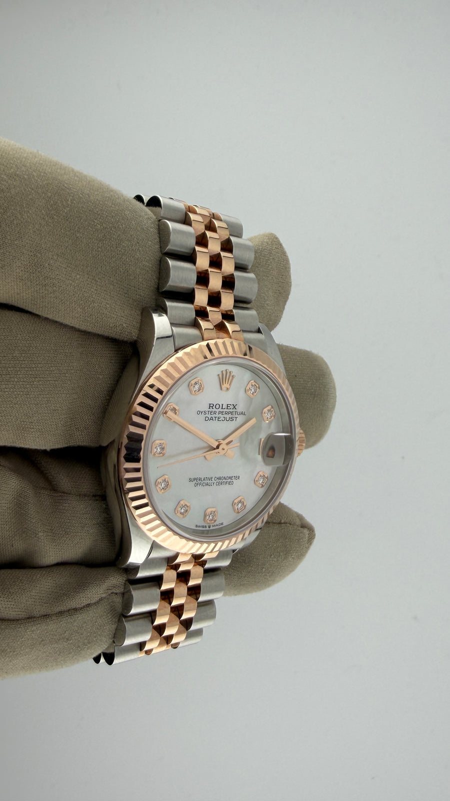 2023 Rolex Date-Just 26 Mother Of Pearl Diamond Dial 278271 (Watch,Box,Card & Booklets) - Image 4