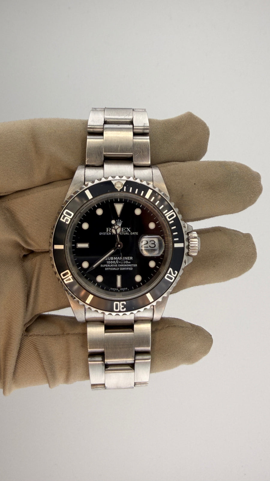 Rolex Submariner Date 16610LN (Watch & Box) - Image 2