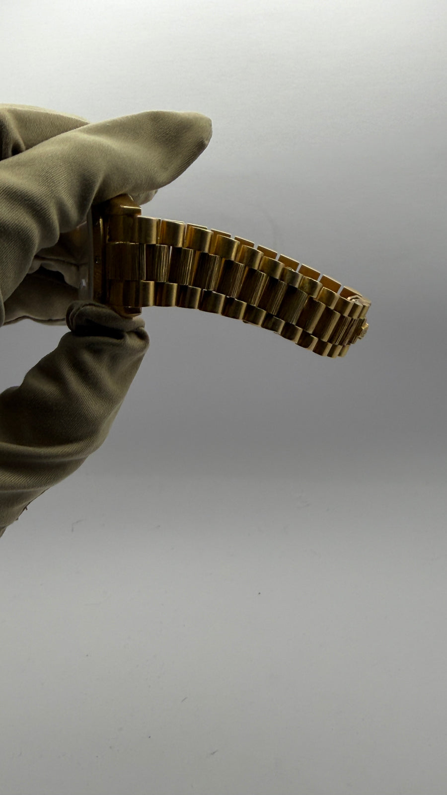 1987 Rolex Day-Date Bark Finish 18078 (Watch & Box) - Image 11
