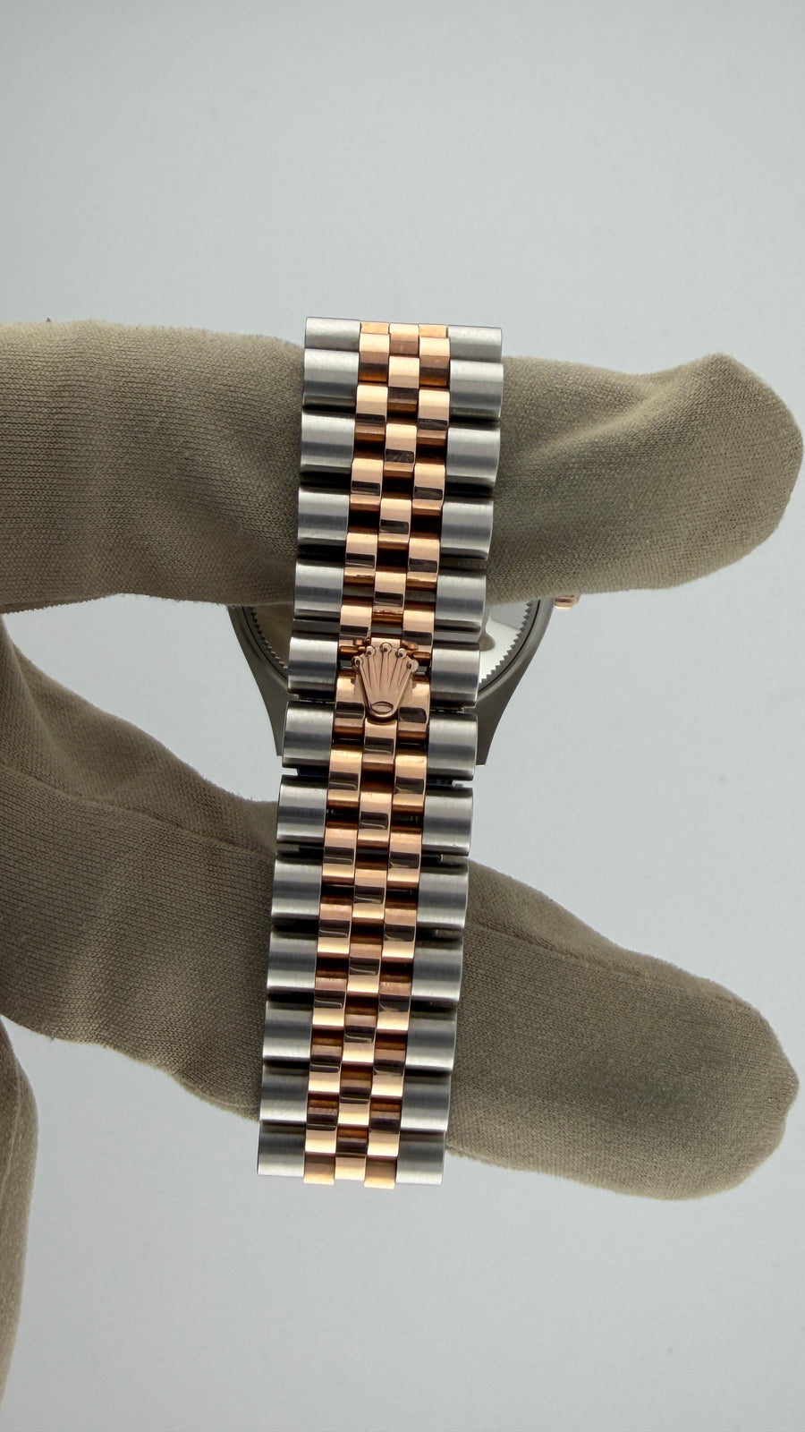2023 Rolex Date-Just 26 Mother Of Pearl Diamond Dial 278271 (Watch,Box,Card & Booklets) - Image 5