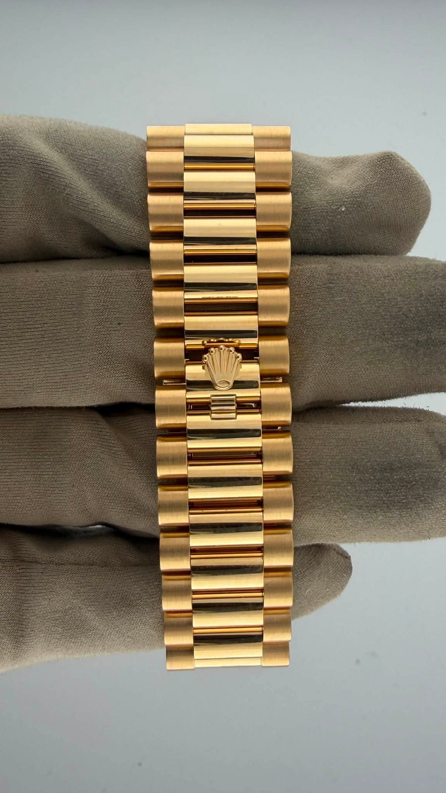 2026 NEW BNIB Rolex Day-Date 36 Factory Diamond & Bezel 128398TBR (Watch, Card, WT Box & Booklets) - Image 3