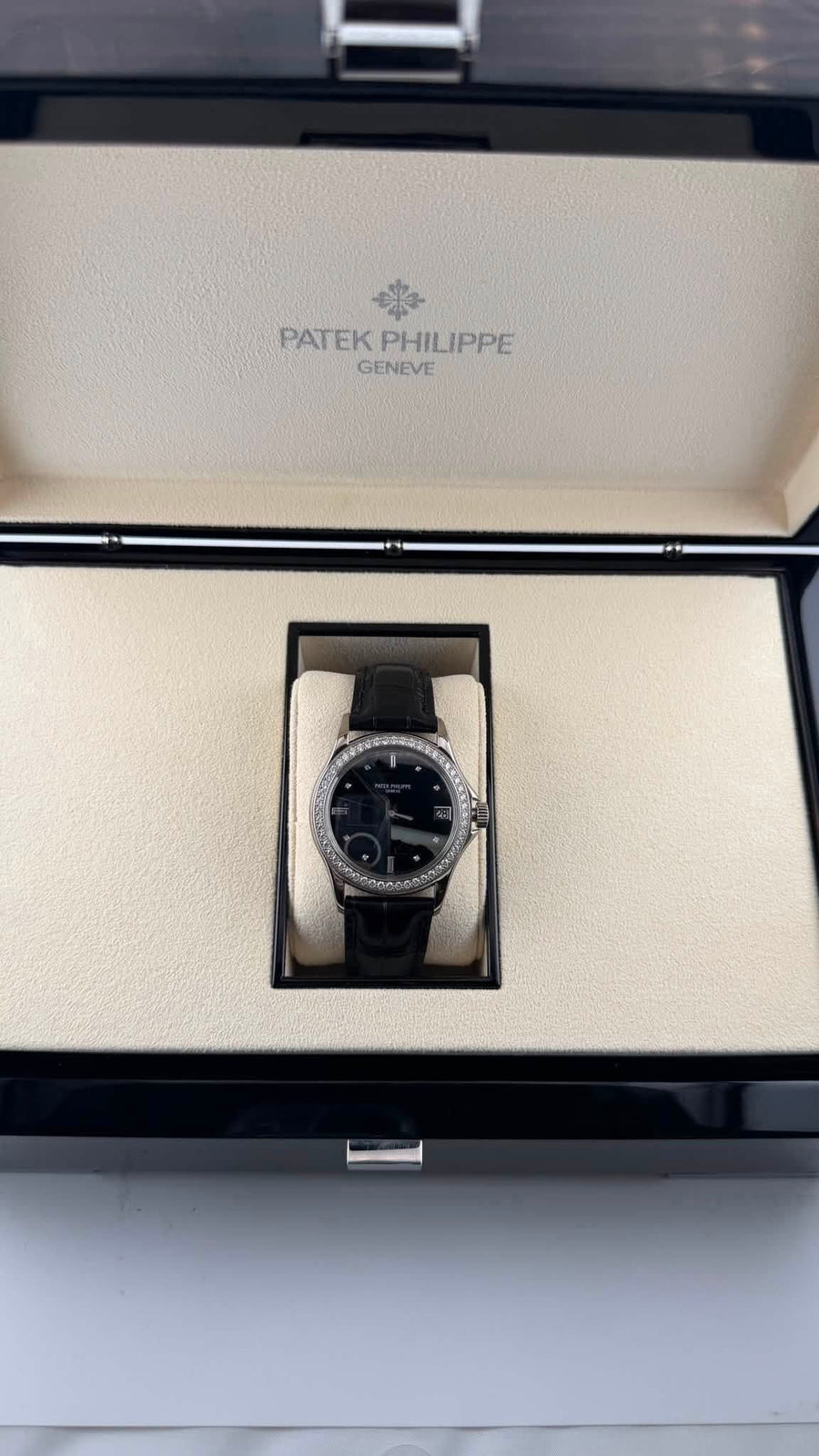 Patek Philippe Calatrava Diamond Bezel 5108G-010 (Watch + Box) - Image 2