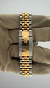 2025 Rolex Datejust 41 Champagne Stick Dial 126333 (Watch + Card) - Thumb 6