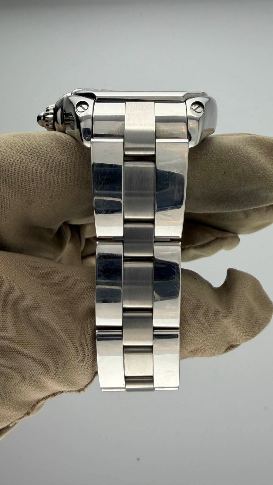 Cartier Roadster GMT XL W62032X6 (Watch Only) - Image 7