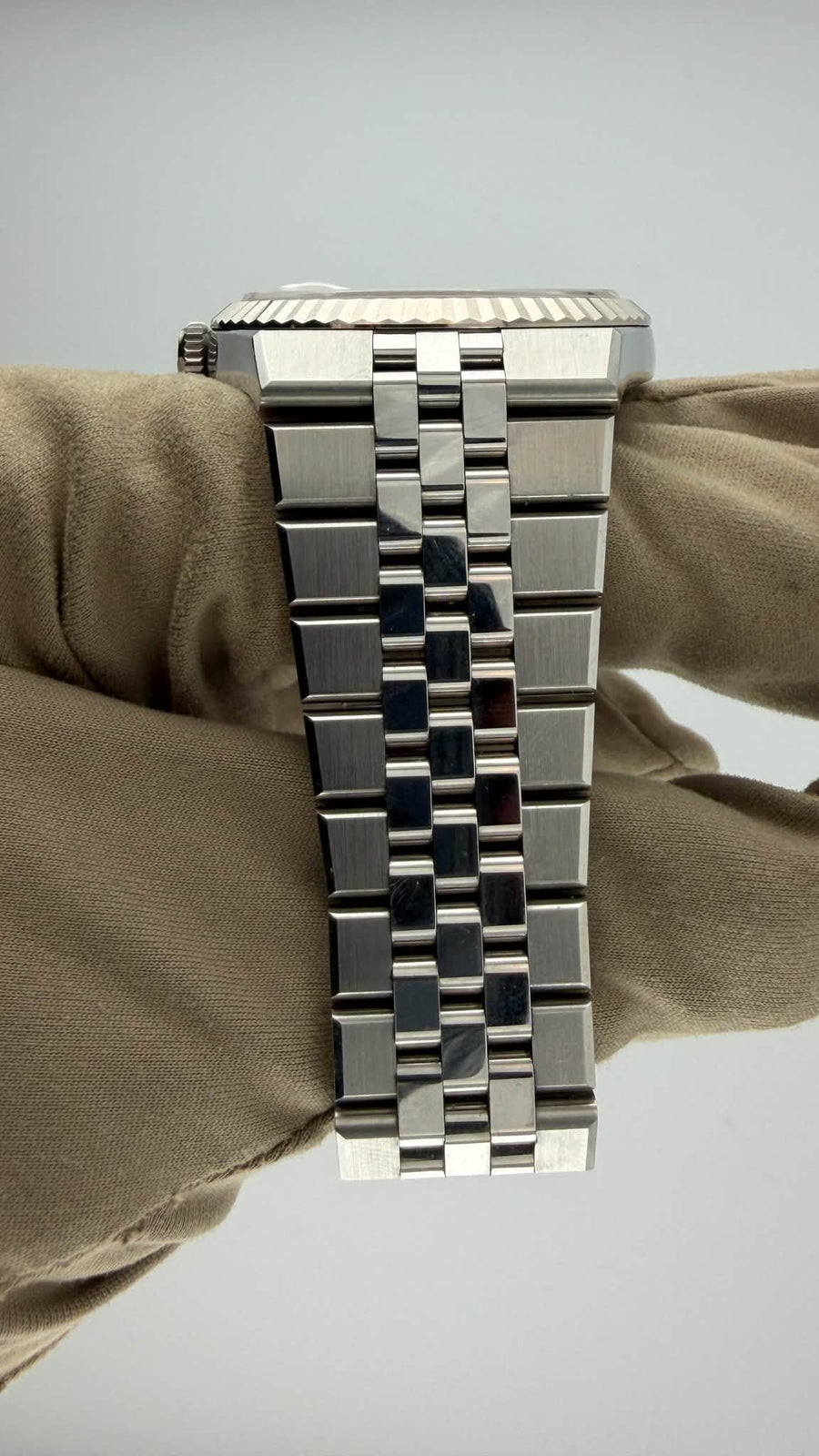2026 Rolex Land-Dweller 40 127334 (Watch + Card + WT) - Image 9
