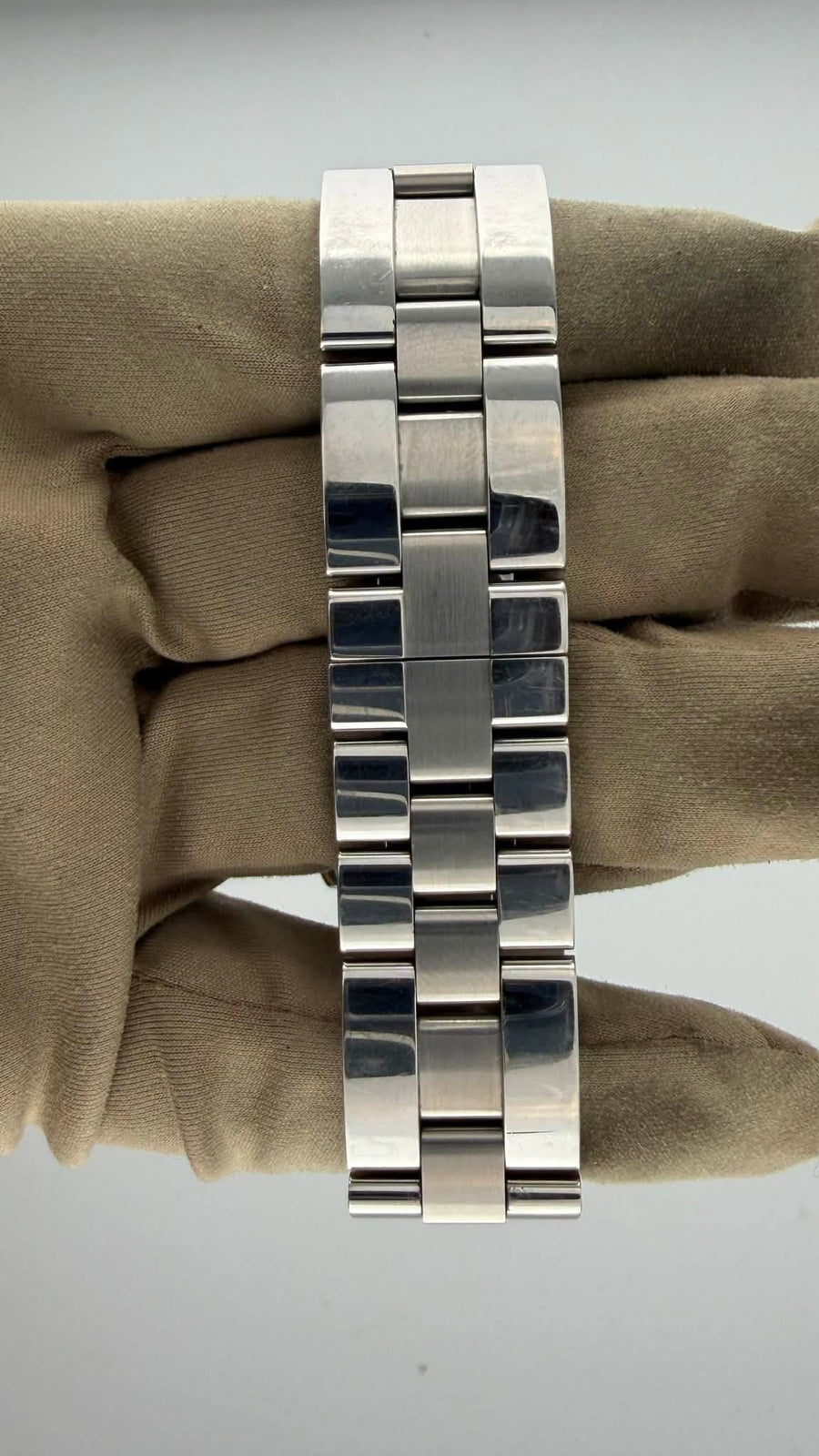 Cartier Roadster GMT XL W62032X6 (Watch Only) - Image 5