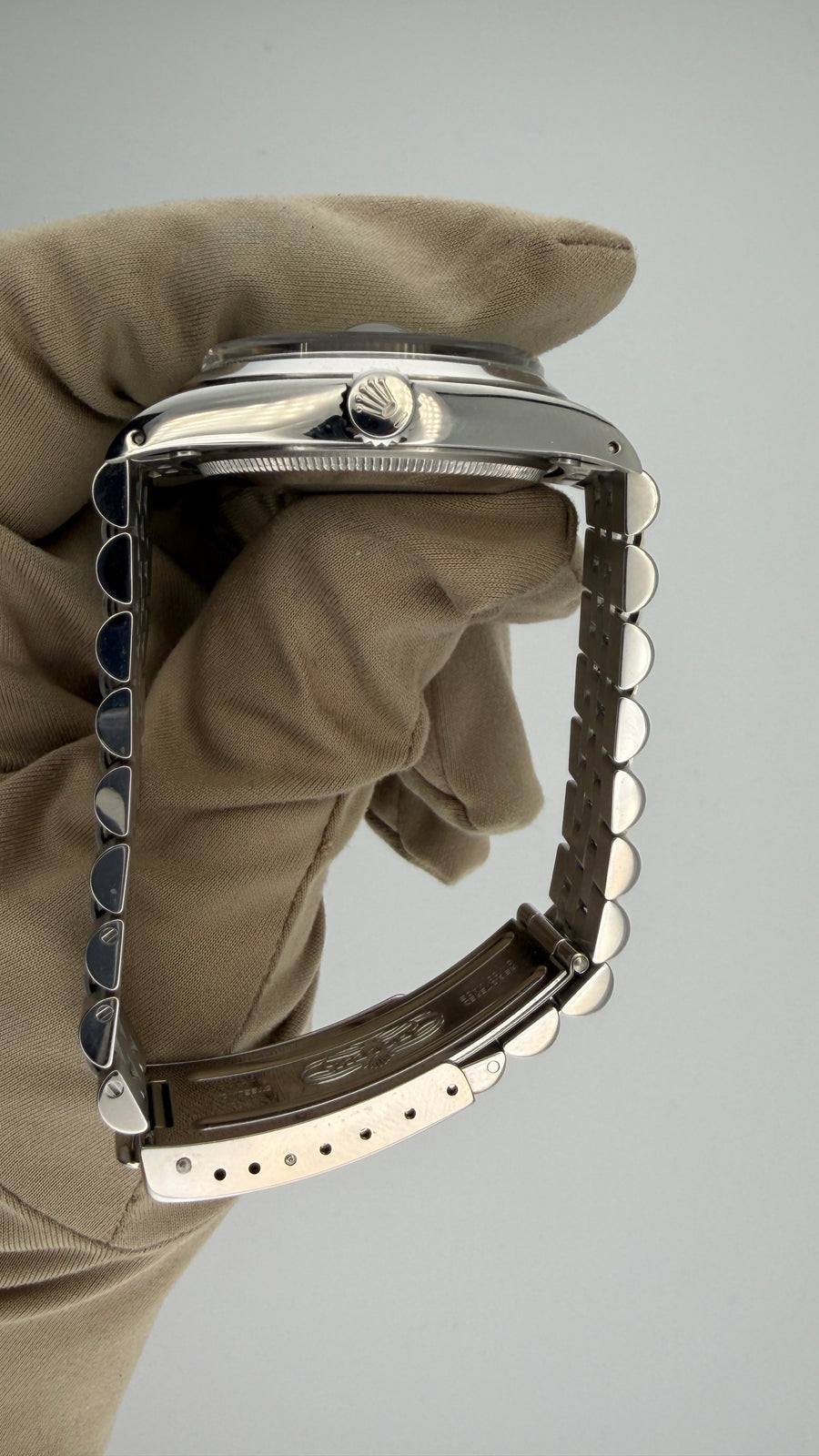 1975 Rolex Oyster Date 34 White Roman Dial 1500 (Watch, RSC & Box) - Image 9