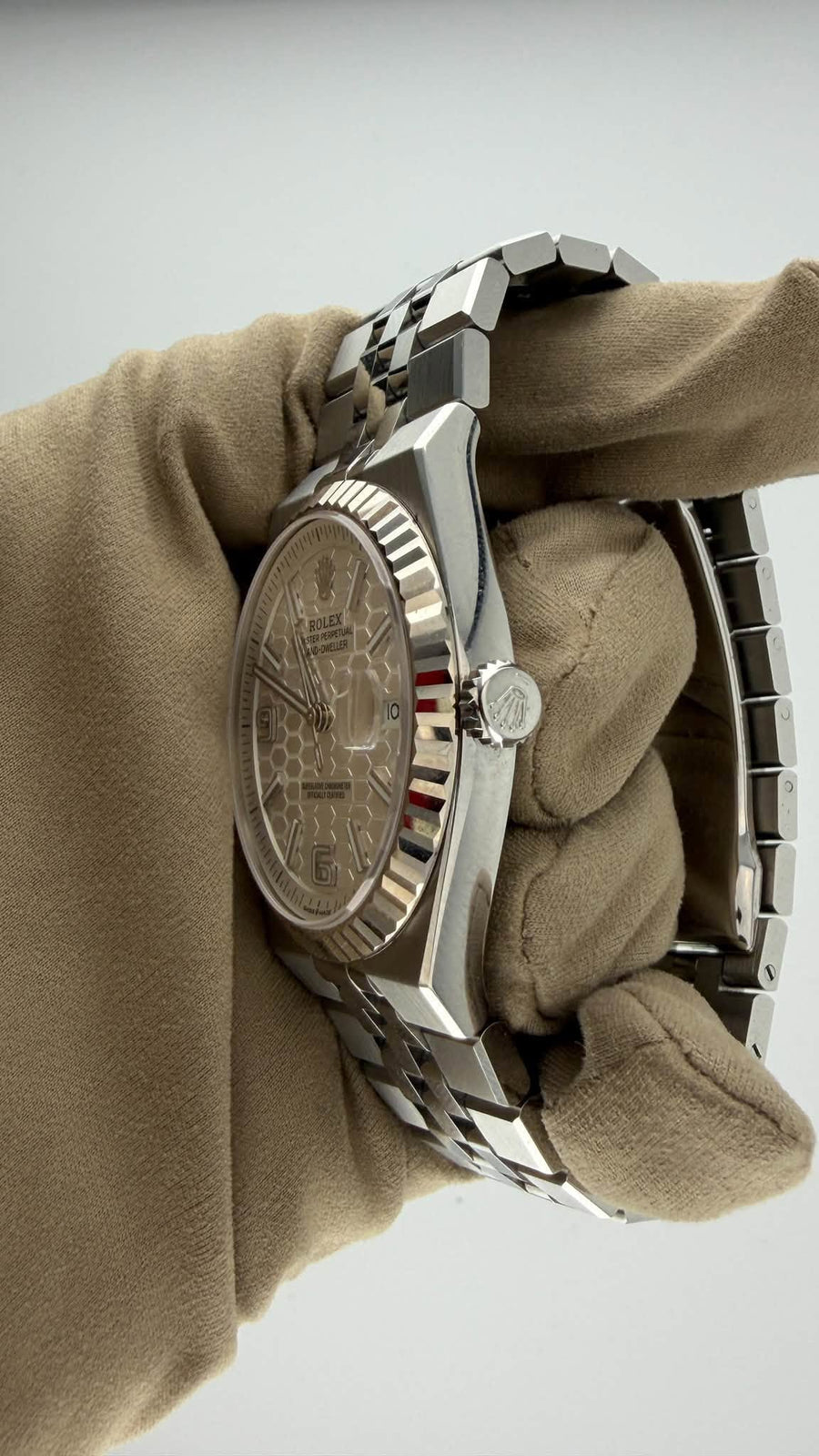 2026 Rolex Land-Dweller 40 127334 (Watch + Card + WT) - Image 4