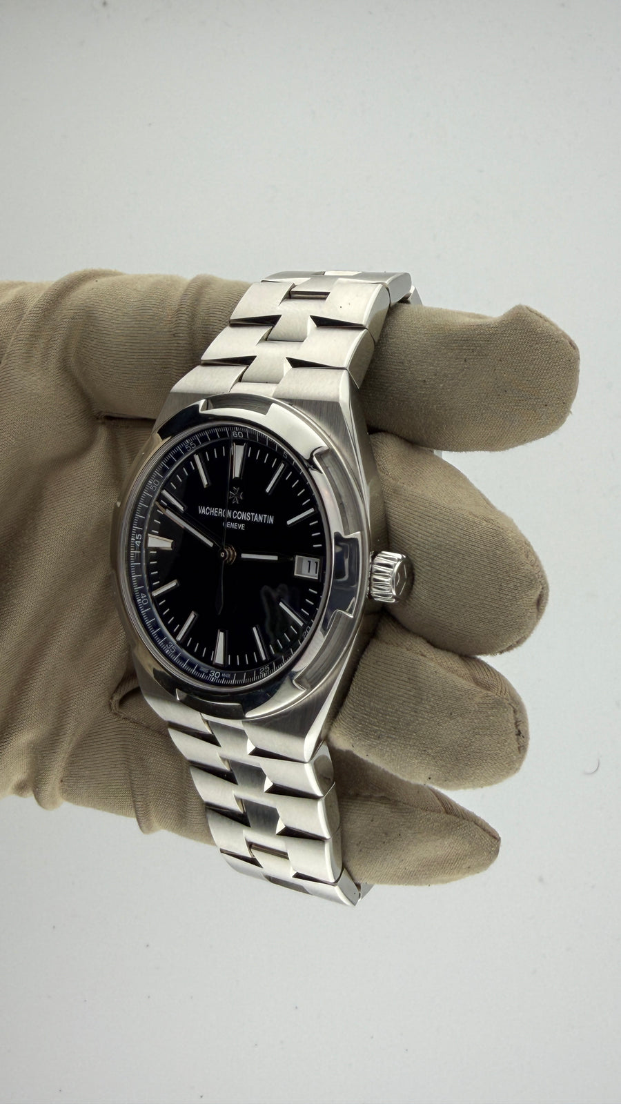 2020 Vacheron Constantin Overseas Blue Sunburst 4500V (Watch,Box,Card & Booklets) - Image 3