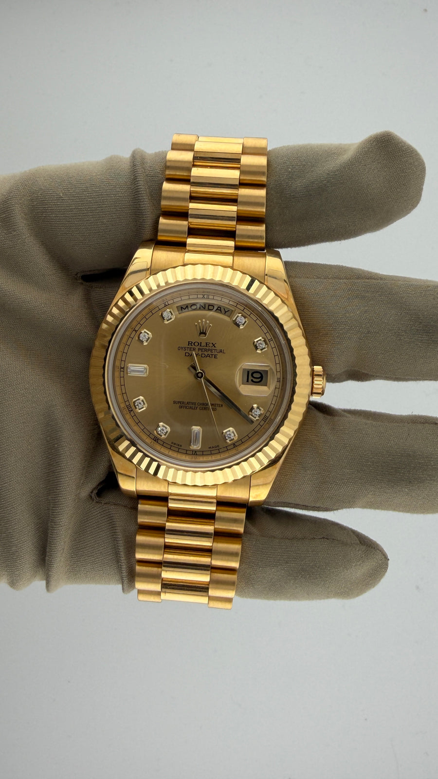 2014 Rolex Day-Date 41 Champagne Diamond Dial 218238 (Watch,Card,Wt,Box & Booklets) - Image 2