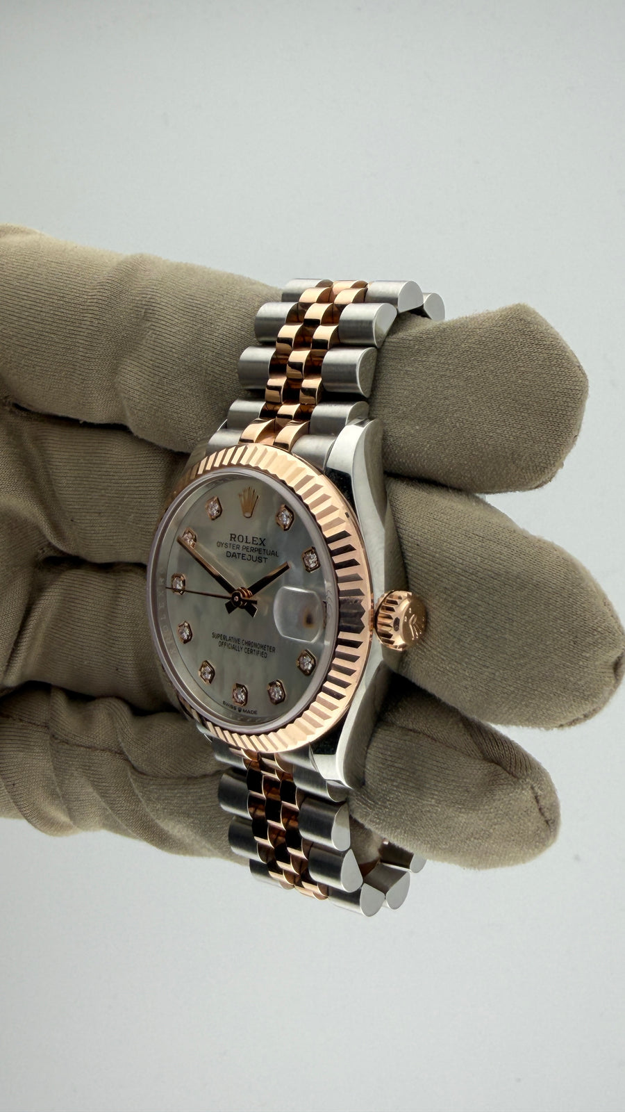 2023 Rolex Date-Just 26 Mother Of Pearl Diamond Dial 278271 (Watch,Box,Card & Booklets) - Image 3