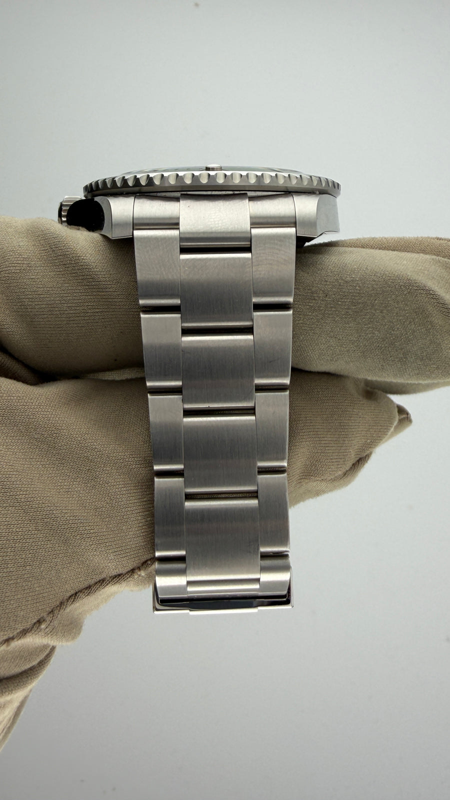 2025 Rolex Submariner Date "Starbucks" Green 126610LV (Watch, Box & Papers) - Image 8