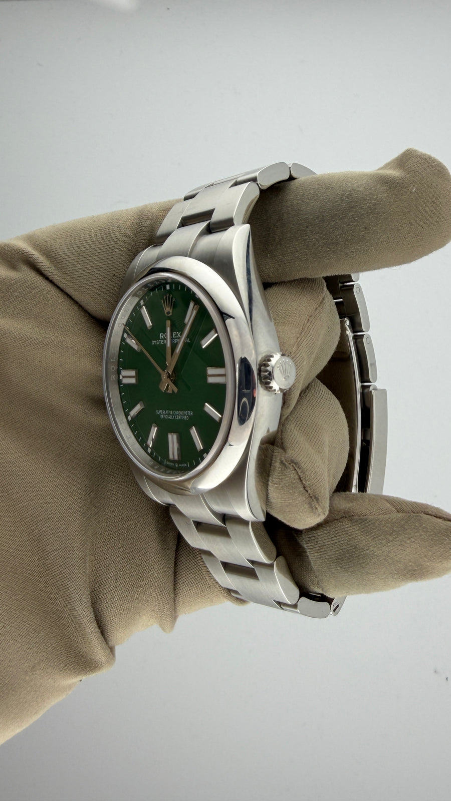 2024 Rolex Oyster Perpetual Green Dial 124300 (Watch, Card, Box & Booklets) - Image 4
