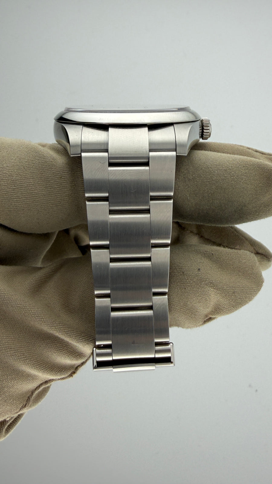 2024 Rolex Oyster Perpetual Green Dial 124300 (Watch, Card, Box & Booklets) - Image 9