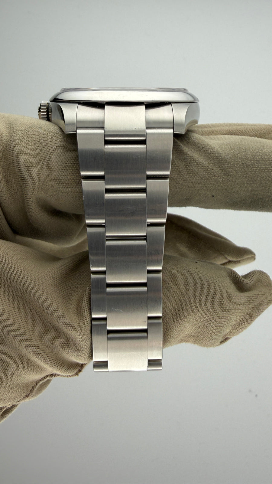 2024 Rolex Oyster Perpetual Green Dial 124300 (Watch, Card, Box & Booklets) - Image 8
