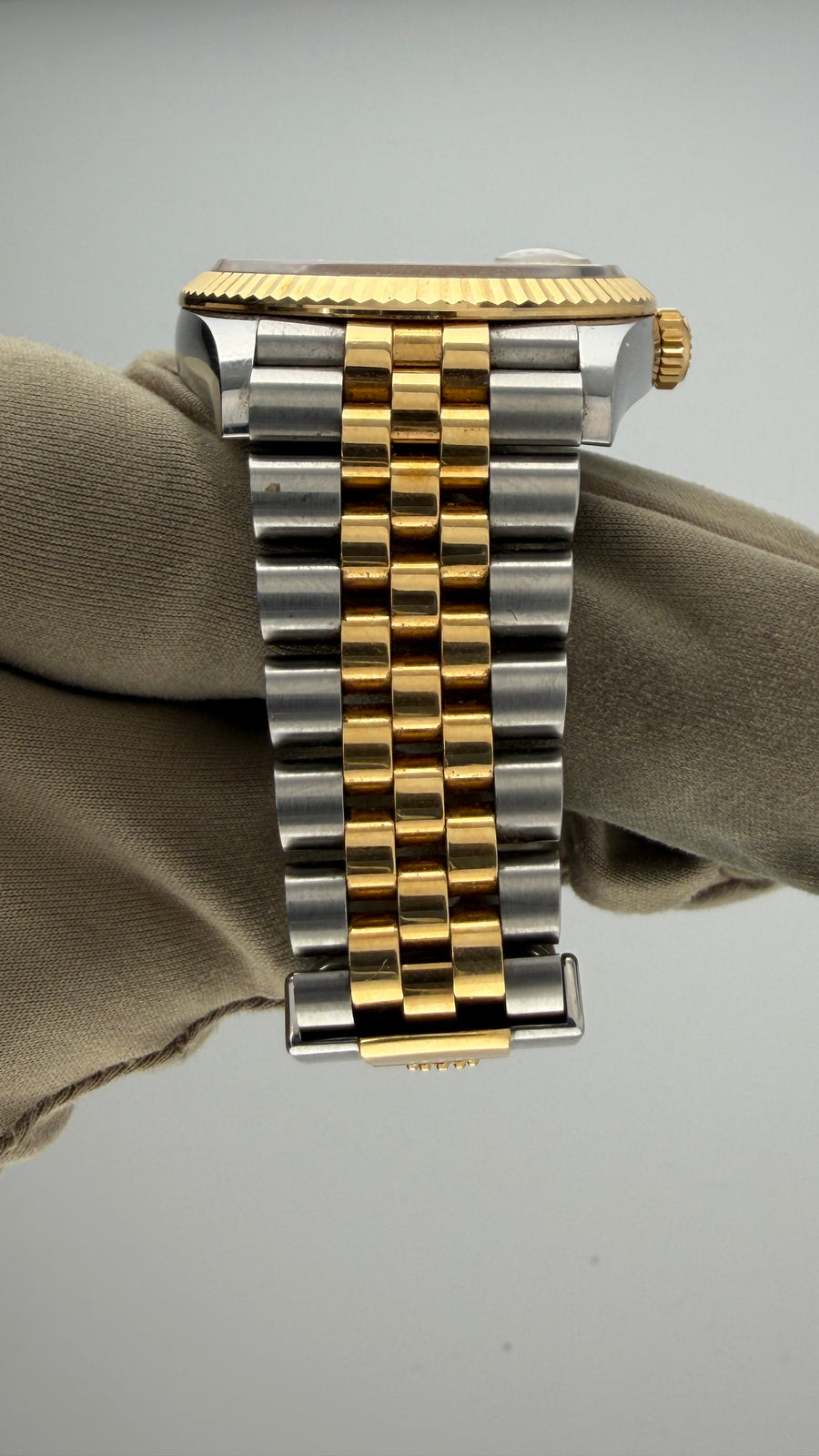 2023 New Rolex Datejust 36mm Two-Tone Mother-of-Pearl Diamond Dial Ref. 126233 (Watch, Card) - Image 6