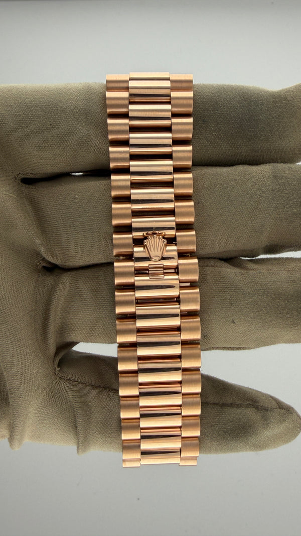 2025 New Rolex Day-Date 40 18k Everose Gold Chocolate Dial Ref. 228235 (Watch, Card, WT)