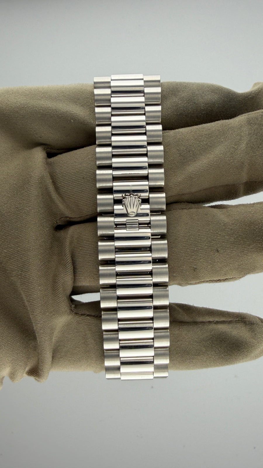 2025 New Rolex Day-Date 40 Platinum Ice Blue Baguette Diamond Dial & Bezel 228396TBR (Watch, Card, 2 Tags, Box & Booklets) - Image 4